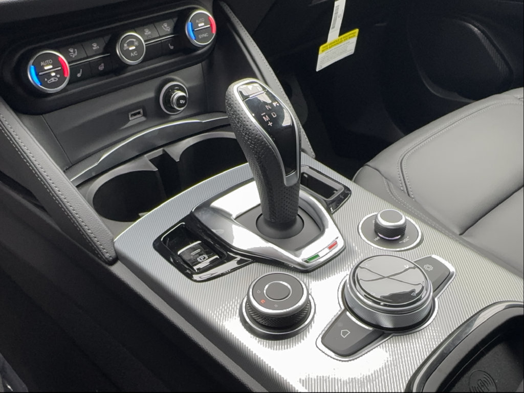 New 2026 Alfa Romeo Stelvio Sprint w/ Convenience Package AWD/4WD image 45