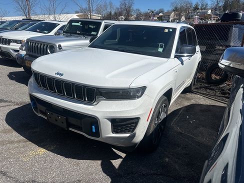 Used 2022 Jeep Grand Cherokee Overland image 1