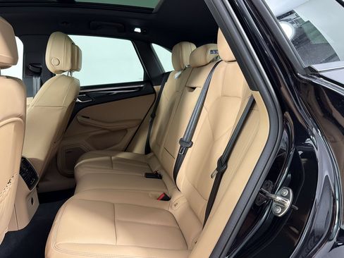New 2026 Porsche Macan AWD/4WD image 22