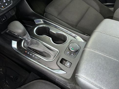 Certified 2023 Chevrolet Traverse LT image 17