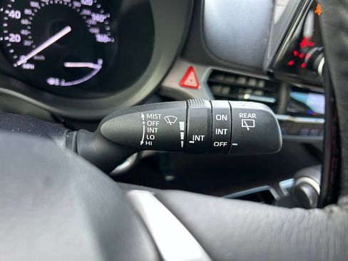 Used 2021 Toyota Sienna XLE FWD image 22