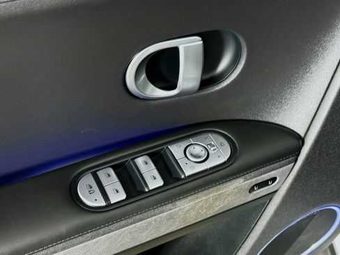 Used 2023 Hyundai Ioniq 5 Limited image 24