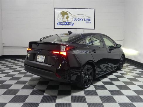 Used 2022 Toyota Prius FWD image 10