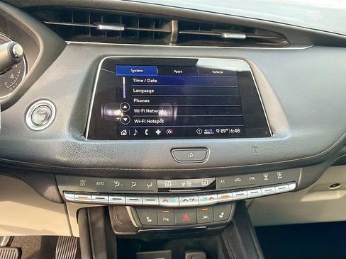 Used 2020 Cadillac XT4 Premium Luxury w/ Cold Weather Package FWD image 25