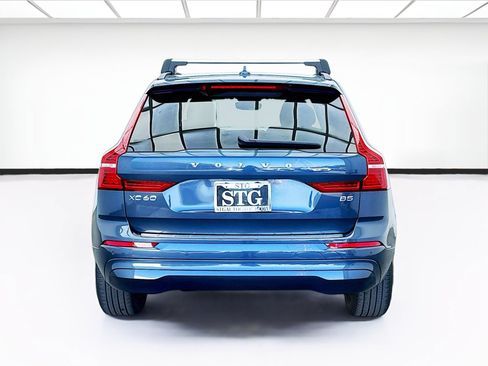 Used 2023 Volvo XC60 B5 Core w/ Climate Package image 5