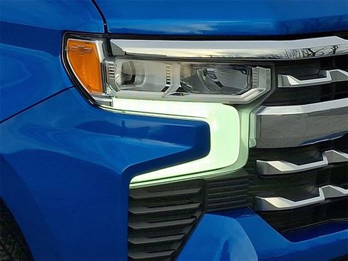 Used 2022 Chevrolet Silverado 1500 LTZ w/ LTZ Premium Package image 13