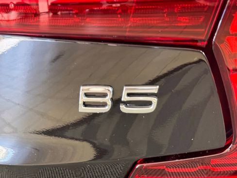 New 2024 Volvo S60 B5 Plus w/ Climate Package image 7