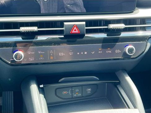 New 2026 Kia Sportage LX FWD image 15