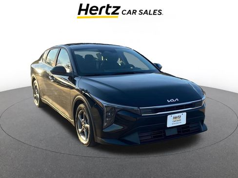 Used 2025 Kia K4 LXS image 1