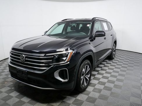 Certified 2025 Volkswagen Atlas SE image 16