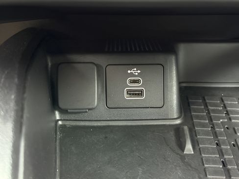 Used 2025 Ford Bronco Sport Badlands AWD/4WD image 13