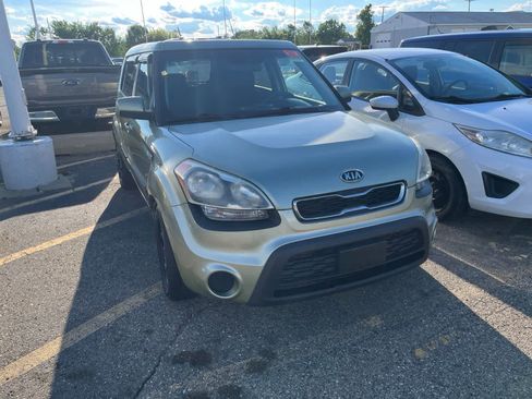 Used 2012 Kia Soul FWD image 15