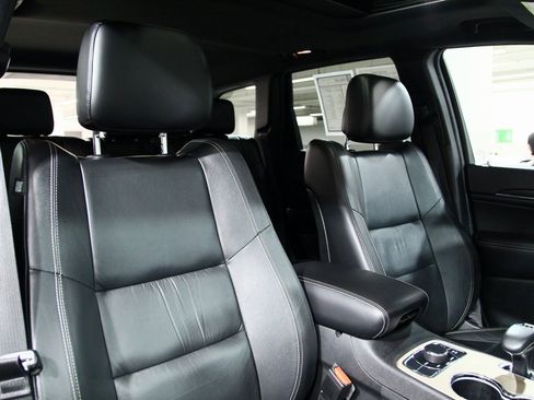 Used 2014 Jeep Grand Cherokee Limited image 22