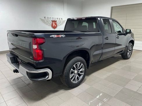 Used 2022 Chevrolet Silverado 1500 LT AWD/4WD image 6