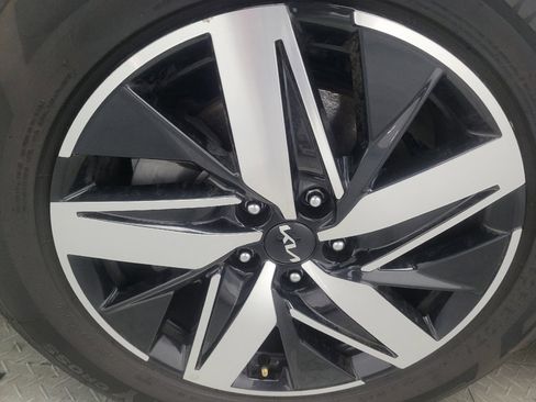 Used 2022 Kia Sorento EX w/ Panoramic Sunroof Package image 31