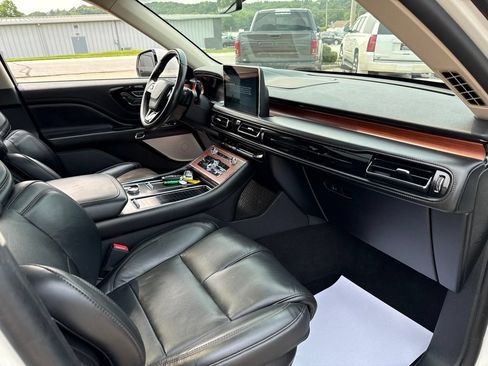 Used 2022 Lincoln Aviator Reserve w/ Equipment Group 201A AWD/4WD image 49