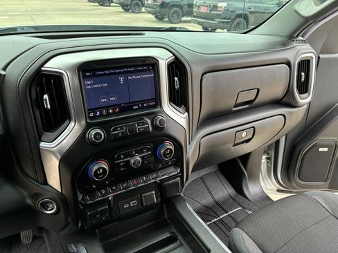 Used 2019 Chevrolet Silverado 1500 RST w/ All-Star Edition AWD/4WD image 18
