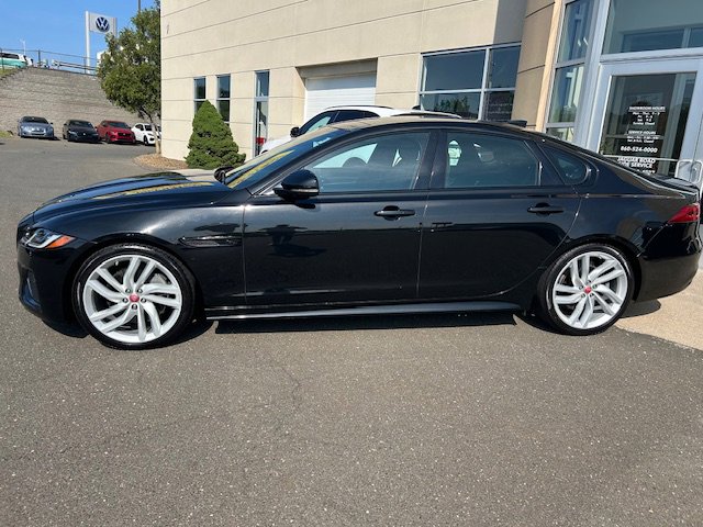 Certified 2022 Jaguar XF R-Dynamic SE AWD/4WD image 3