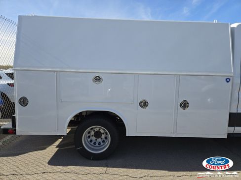 New 2025 Ford Transit 350 Base image 4