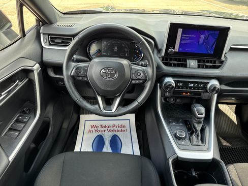 Used 2024 Toyota RAV4 SE AWD/4WD image 15