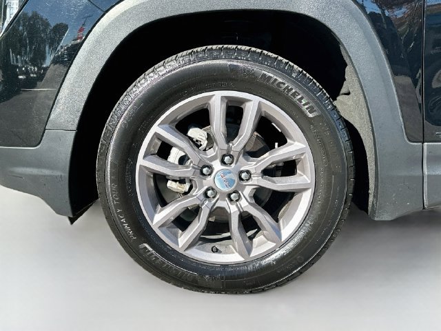 Used 2024 GMC Terrain SLT AWD/4WD image 31