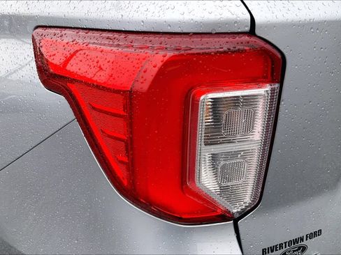 Certified 2023 Ford Explorer XLT image 26