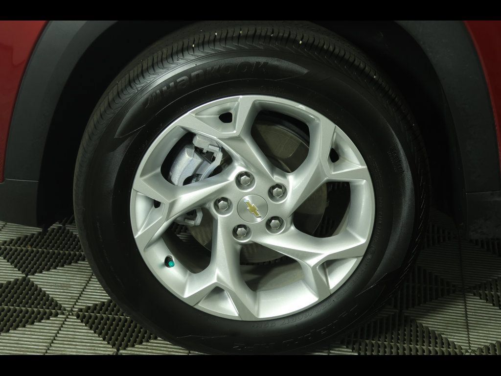 Used 2025 Chevrolet Trax LS w/ LS Convenience Package FWD image 10