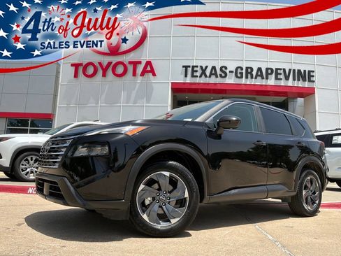 Used 2025 Nissan Rogue SV FWD image 1