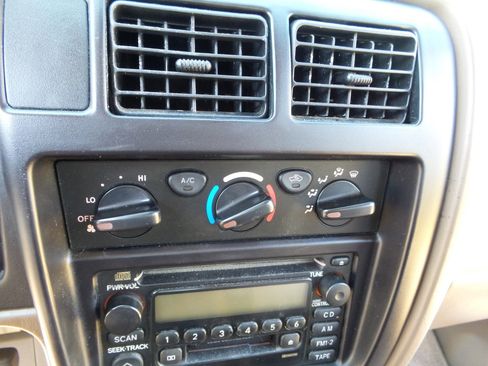 Used 2004 Toyota Tacoma 4x4 Double Cab image 42