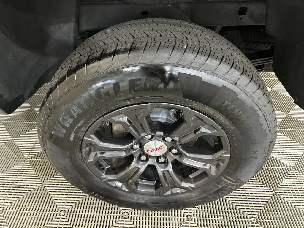 Used 2023 GMC Canyon Elevation w/ Trailering Package AWD/4WD image 11