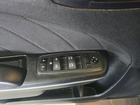 Used 2022 Dodge Charger SXT image 16