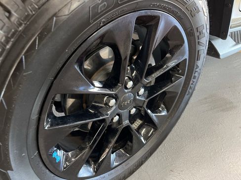 Used 2022 Jeep Wrangler Unlimited Sahara w/ Cold Weather Group image 50