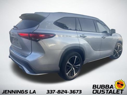 Used 2021 Toyota Highlander XSE FWD image 5