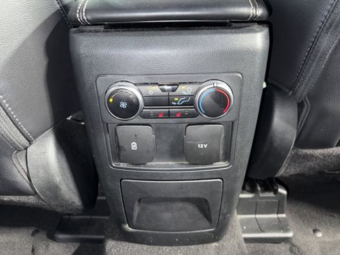 Used 2023 Ford Explorer Limited image 9