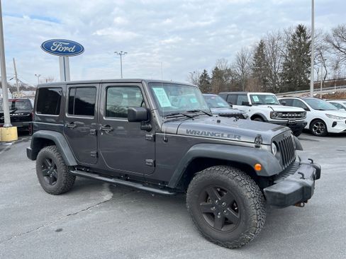 Used 2017 Jeep Wrangler Unlimited Sport image 3