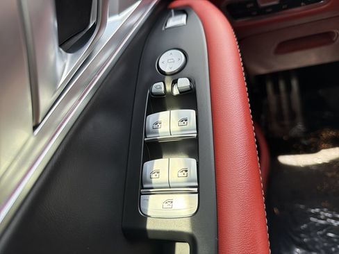 Used 2023 BMW XM AWD/4WD image 18
