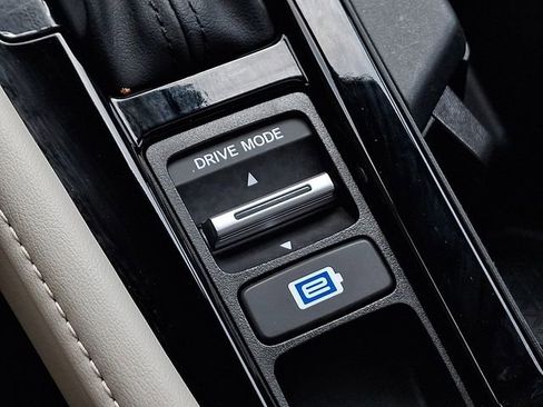 Used 2024 Honda Accord Touring image 24