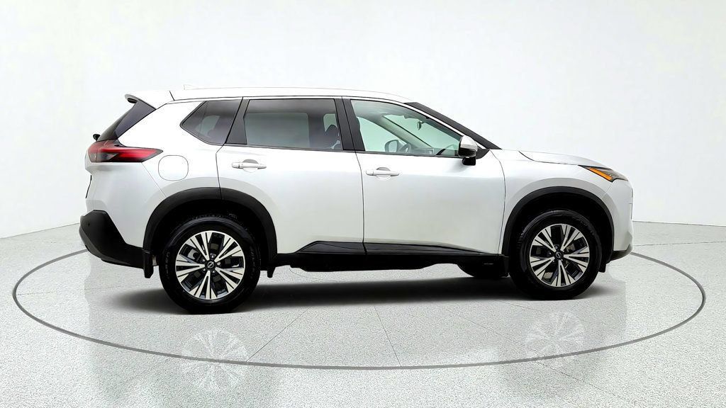 Used 2023 Nissan Rogue SV FWD image 4