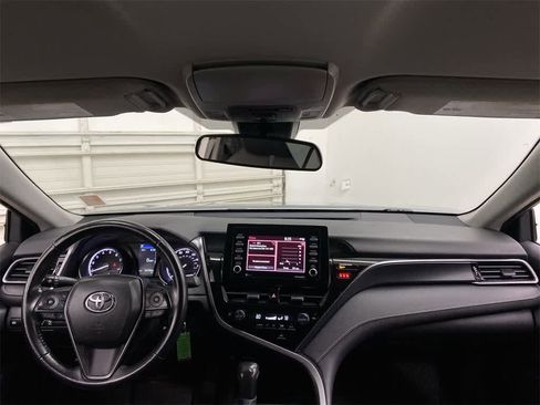 Used 2024 Toyota Camry SE image 13