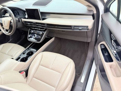 Used 2020 Lincoln Corsair FWD w/ Equipment Group 101A image 11