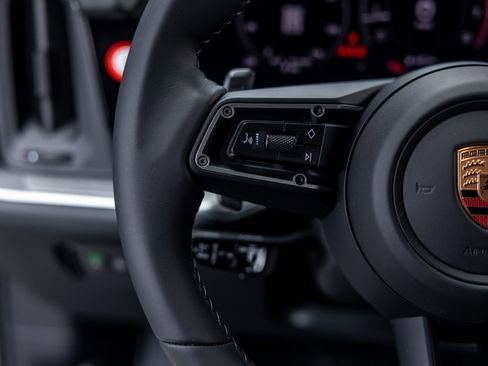 New 2026 Porsche Cayenne image 44