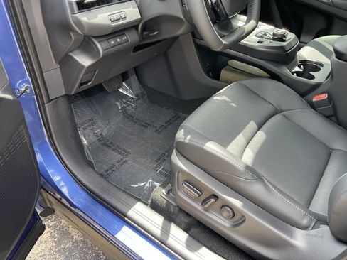 Used 2026 Subaru Trailseeker w/ Interior Protection Package AWD/4WD image 16