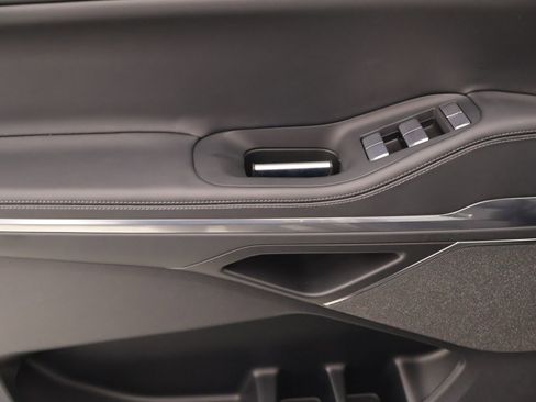 New 2025 Lincoln Navigator L Reserve AWD/4WD image 17