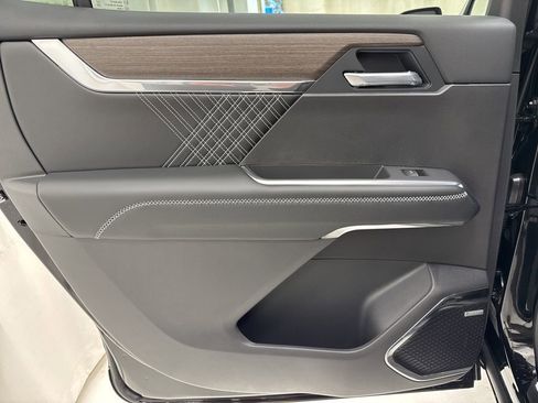 New 2026 GMC Acadia Denali w/ Super Cruise Package image 17