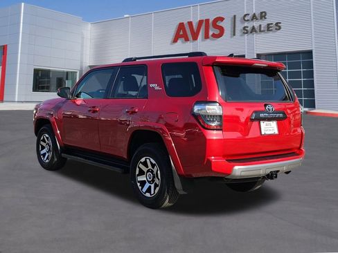 Used 2024 Toyota 4Runner TRD Off-Road Premium image 9