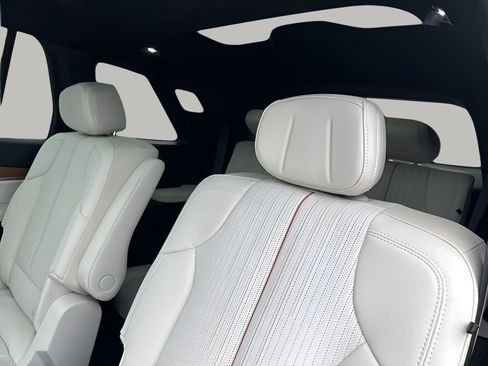 New 2026 Cadillac Vistiq Luxury w/ LPO, Floor Liner Package image 45