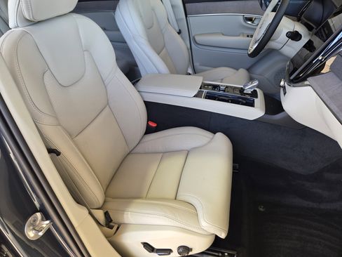 New 2026 Volvo XC90 B6 Ultra w/ Protection Package Premier image 15