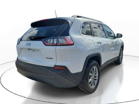 Used 2019 Jeep Cherokee Latitude Plus w/ Comfort/Convenience Group AWD/4WD image 2