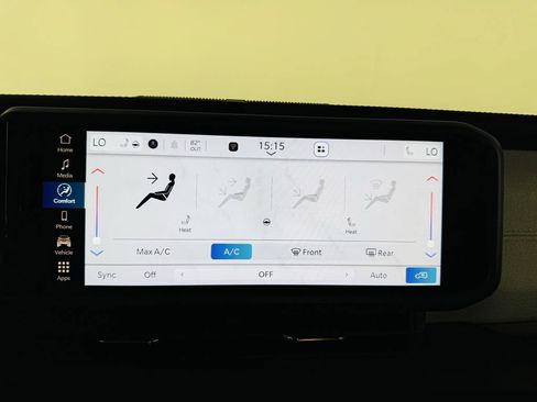 Used 2025 Jeep Wrangler Unlimited Sahara AWD/4WD image 15