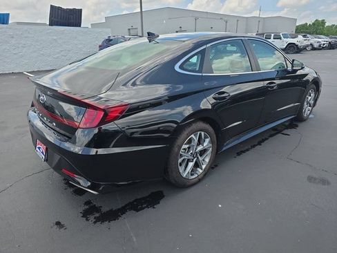 Used 2023 Hyundai Sonata SEL w/ Cargo Package FWD image 4